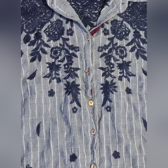 Johnny Was Workshop Button Down Shirt Lot of 2 Size Small - Picture 14 of 15